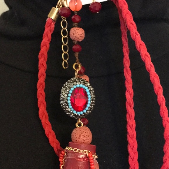 Beautiful Ole Brand Lariat Necklace & Earring Set - Picture 8 of 8